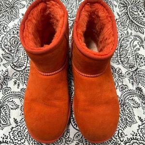 Ugg Classic Mini II- Lava Flow, Size 8